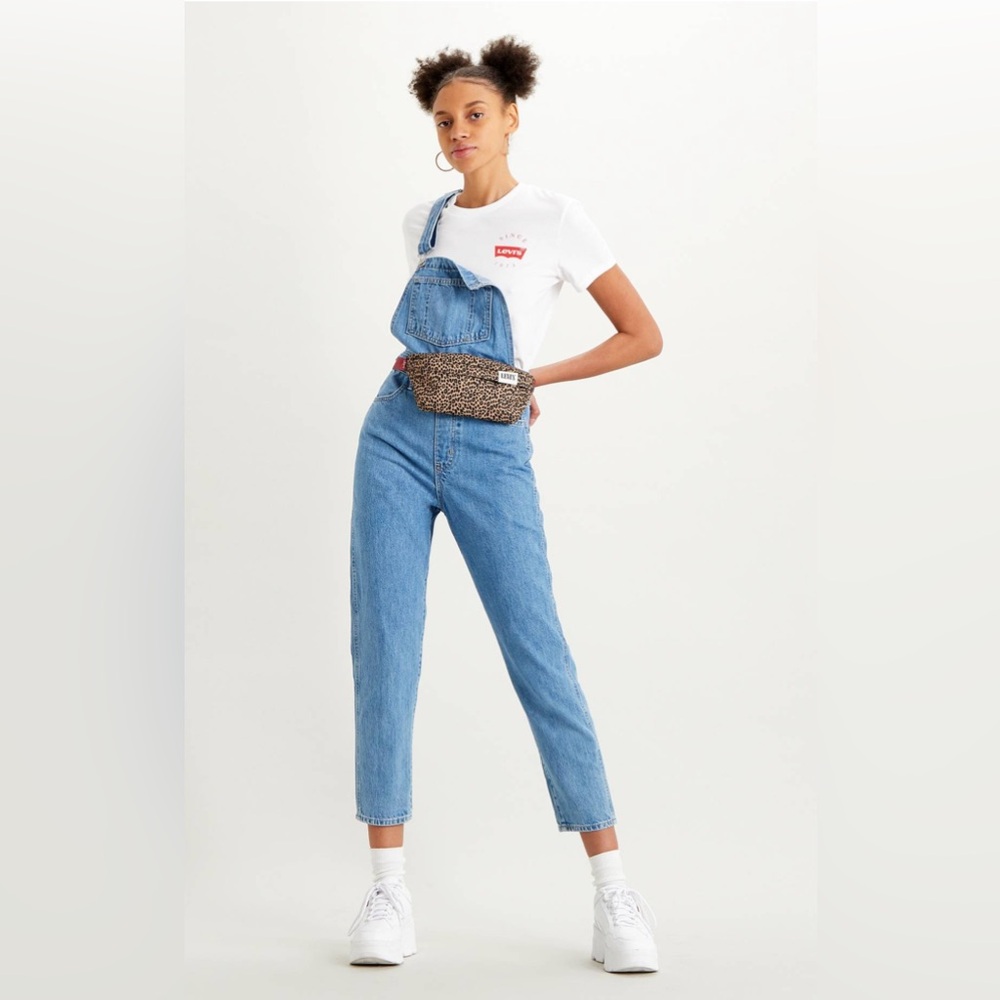 Levi’s Tapered Denim Overalls Crazy Blue Light Wash Size 27